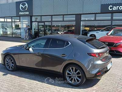 Mazda 3 3 IV 5 porte 5p 2.0 m-hybrid Exclusive 180cv 6at Grigio usata Liscate