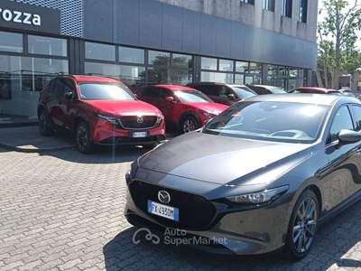 Mazda 3 3 IV 5 porte 5p 2.0 m-hybrid Exclusive 180cv 6at Grigio usata Liscate