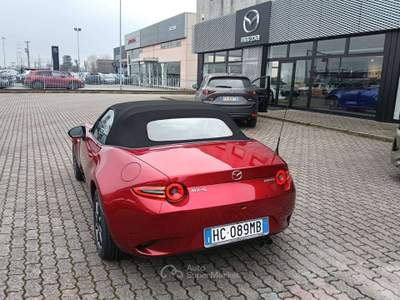 Mazda MX-5 MX-5 Soft Top 1.5 Homura Driver Assistance Rosso usata Liscate