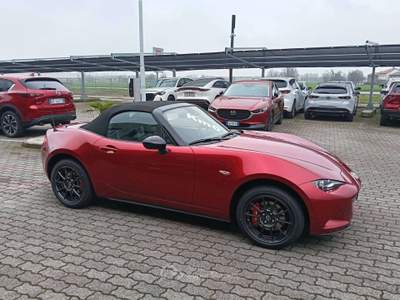 Mazda MX-5 MX-5 Soft Top 1.5 Homura Driver Assistance Rosso usata Liscate
