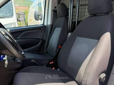Fiat Doblò 1.6mjt 105cv FURGONE Bianco usata Salerno