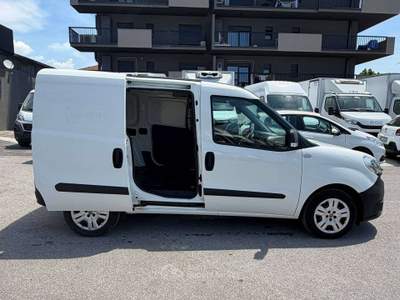 Fiat Doblò 1.6mjt 105cv FURGONE Bianco usata Salerno