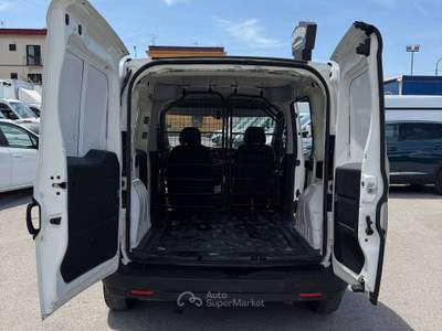 Fiat Doblò 1.6mjt 105cv FURGONE Bianco usata Salerno
