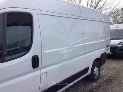 Fiat Ducato 2.2hdi 120cv L2H2 FURGONE Bianco usata Salerno