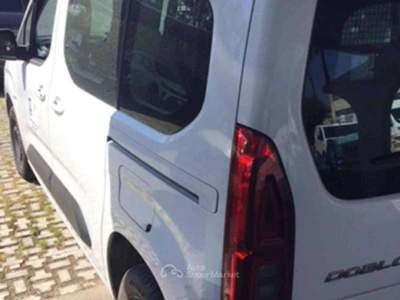Fiat Doblò 1.5hdi 130cv AUTOCARRO 5 POSTI Bianco usata Salerno