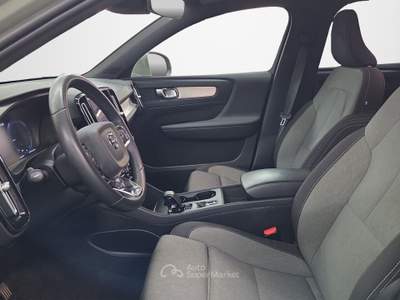 Volvo XC40 Recharge Plug-in Hybrid automatico Core Verde usata Torino