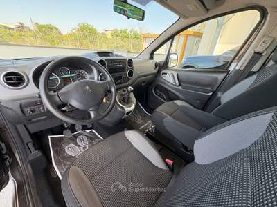 Peugeot Partner Tepee BlueHDi 120 S&S Outdoor Grigio usata ALTAMURA