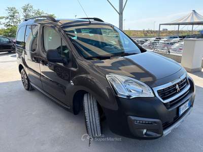 Peugeot Partner Tepee BlueHDi 120 S&S Outdoor Grigio usata ALTAMURA