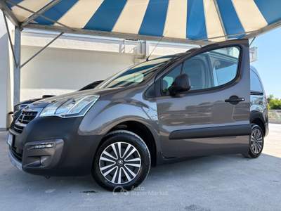 Peugeot Partner Tepee BlueHDi 120 S&S Outdoor Grigio usata ALTAMURA