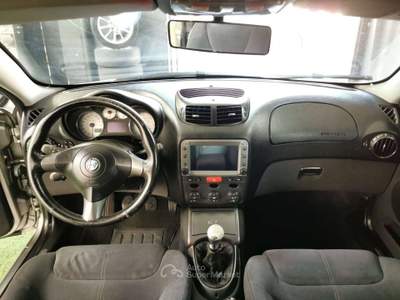 Alfa Romeo GT GT 1.9 jtd mjt Collezione CERCHI 18/NAVI/CRUISE Grigio usata Torino