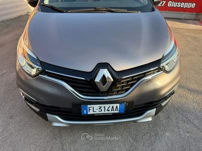 Renault Captur 1.5 dCi 110cv Initiale Paris - 2017 Grigio usata Giugliano in Campania