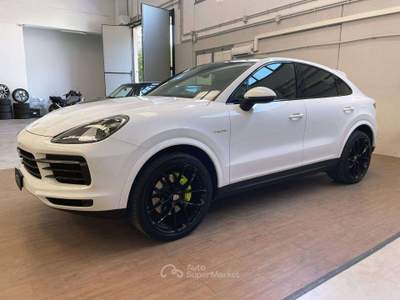 Porsche Cayenne Coupe 3.0 e-hybrid tiptronic FULL OPTIONAL TUTTA TAGLIANDATA CL 22'' TURBO GT RIVISIONATO CAMBIO E DIFFERENZIALE PERFETTA Bianco usata Botticino