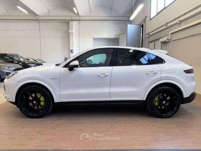 Porsche Cayenne Coupe 3.0 e-hybrid tiptronic FULL OPTIONAL TUTTA TAGLIANDATA CL 22'' TURBO GT RIVISIONATO CAMBIO E DIFFERENZIALE PERFETTA Bianco usata Botticino