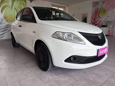 Lancia Ypsilon Ypsilon III 2019 1.2 Elefantino Blu SENZA OBBLIGO DI FINANZIAMENTO Bianco usata Terracina