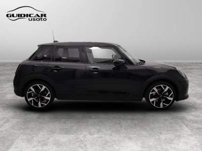 MINI Clubman 1.5 C Favoured Auto Bianco usata Lucca