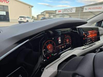 Volkswagen Golf Golf VIII 2020 2.0 tdi Style 150cv dsg Grigio usata Monte San Vito