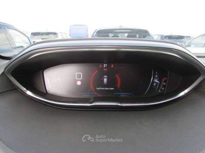 Peugeot 5008 PEUGEOT 5008 1.5 BLUEHDI 131CV EAT8 SeS 7POSTI ALL Nero usata Salerno