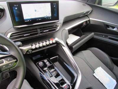 Peugeot 5008 PEUGEOT 5008 1.5 BLUEHDI 131CV EAT8 SeS 7POSTI ALL Nero usata Salerno