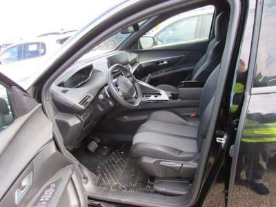 Peugeot 5008 PEUGEOT 5008 1.5 BLUEHDI 131CV EAT8 SeS 7POSTI ALL Nero usata Salerno