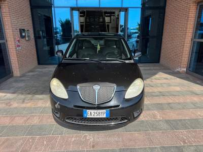 Lancia Ypsilon E-Collection Ecochic GPL Nero usata ROVIGO