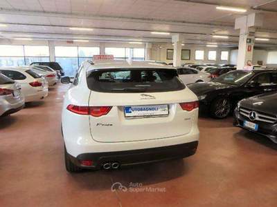 Jaguar F-Pace PRESTIGE 2.0 D 180 CV 6mt 77000 km Bianco usata Bagnaria Arsa