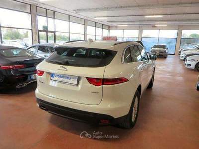 Jaguar F-Pace PRESTIGE 2.0 D 180 CV 6mt 77000 km Bianco usata Bagnaria Arsa