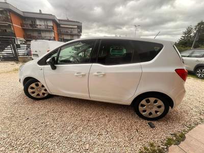 Opel Meriva Cosmo Bianco usata Perugia