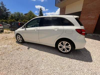 Mercedes-Benz Classe B B 180 CDI Automatic Business Bianco usata Perugia