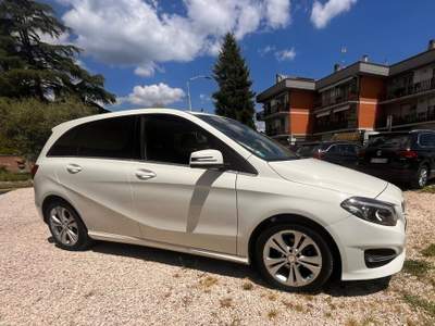 Mercedes-Benz Classe B B 180 CDI Automatic Business Bianco usata Perugia