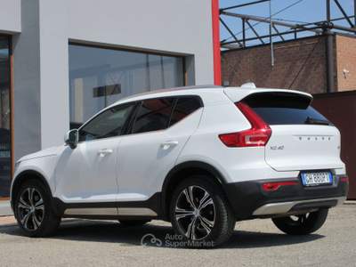 Volvo XC40 2.0 b4 Inscription awd auto Bianco usata Bologna