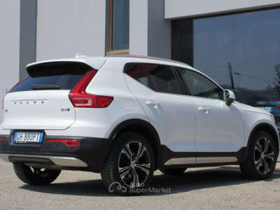 Volvo XC40 2.0 b4 Inscription awd auto Bianco usata Bologna