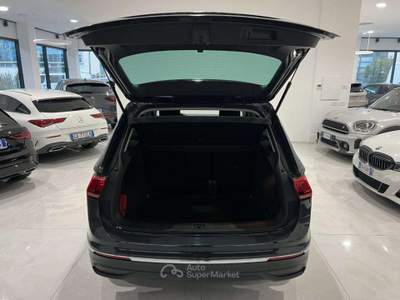 Volkswagen Tiguan 2.0 TDI 150 CV SCR DSG Advanced ACC Grigio usata Asolo