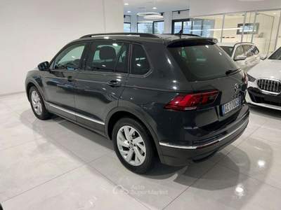 Volkswagen Tiguan 2.0 TDI 150 CV SCR DSG Advanced ACC Grigio usata Asolo