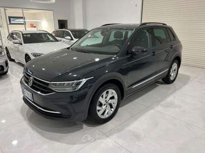 Volkswagen Tiguan 2.0 TDI 150 CV SCR DSG Advanced ACC Grigio usata Asolo