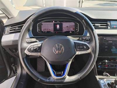 Volkswagen Passat 1.4 phev GTE dsg Grigio usata Francavilla al Mare