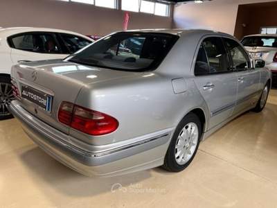 Mercedes-Benz Classe E E 200 E 220 CDI EXECUTIVE Grigio usata Galatina