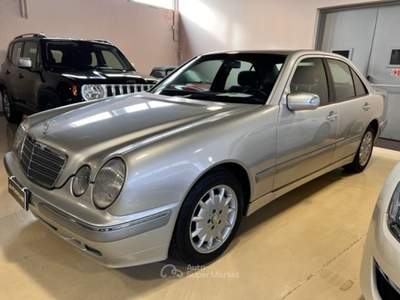 Mercedes-Benz Classe E E 200 E 220 CDI EXECUTIVE Grigio usata Galatina