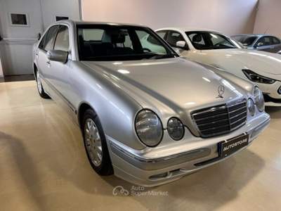 Mercedes-Benz Classe E E 200 E 220 CDI EXECUTIVE Grigio usata Galatina