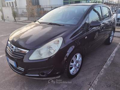 Opel Corsa 5 porte Club Nero usata Galatina