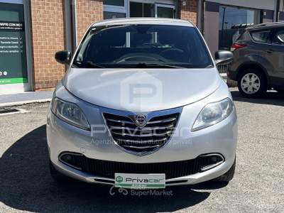 Lancia Ypsilon LANCIA Ypsilon 0.9 TwinAir 85 CV 5 porte Metano Ecochic Gold Grigio usata Foligno