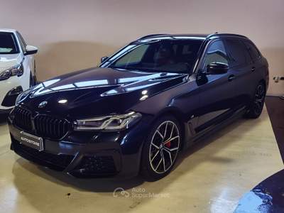 BMW Serie 5 520d 520d 48V Aut. Touring MSport Nero usata Galatina