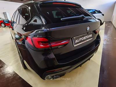 BMW Serie 5 520d 520d 48V Aut. Touring MSport Nero usata Galatina
