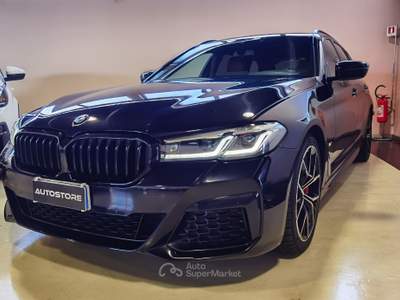 BMW Serie 5 520d 520d 48V Aut. Touring MSport Nero usata Galatina