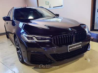 BMW Serie 5 520d 520d 48V Aut. Touring MSport Nero usata Galatina