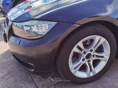 BMW Serie 3 320d 320d Aut. xDrive Attiva Nero usata Galatina