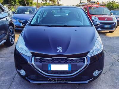 Peugeot 208 5 porte Active Nero usata Galatina