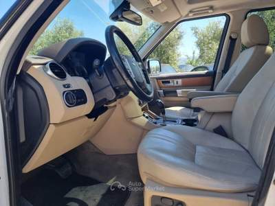 Land Rover Discovery 7 POSTI AUTOMATICA Bianco usata larciano