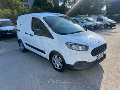 Ford Transit Courier 1.5 TDCi 100 cv Trend (IVA ESCL) Bianco usata Milano