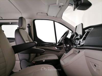 Ford Tourneo Custom 320 2018 320 2.0 tdci MHEV 130cv Titanium L1H1 E6.2 usata Roma