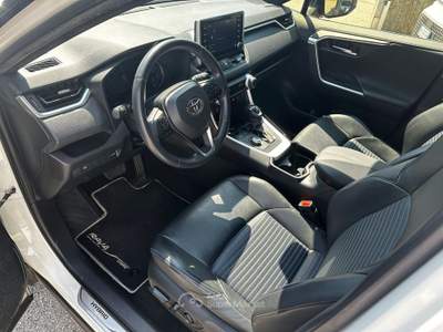 Toyota RAV4 2.5 HV 222v E-CVT Style 4WD Bianco usata Trento
